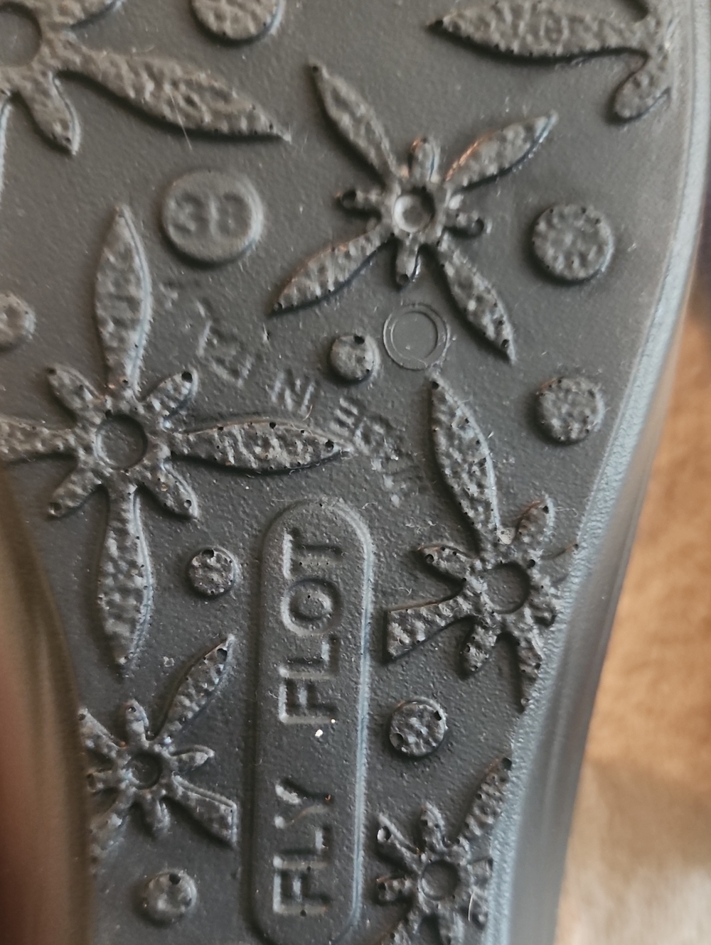NWT.Fly Flot Navy Mesh Open-Toe Slide Sandals - Picture 8 of 9